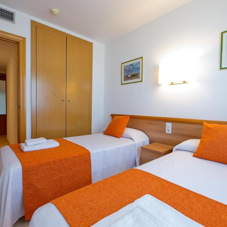 Pineda Park - Three-Bedroom Apartment - 15