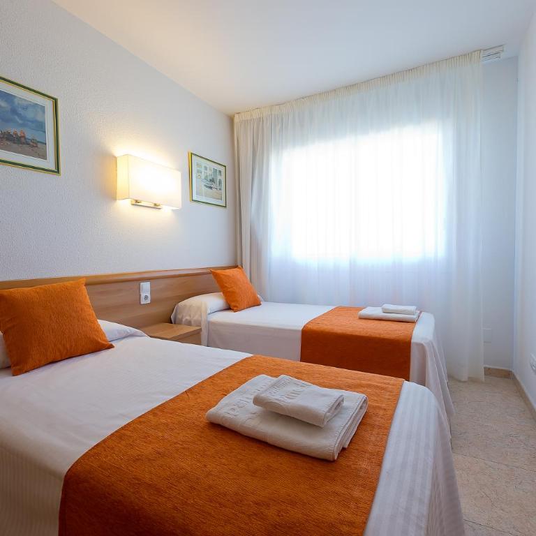 Pineda Park - Three-Bedroom Apartment - 6