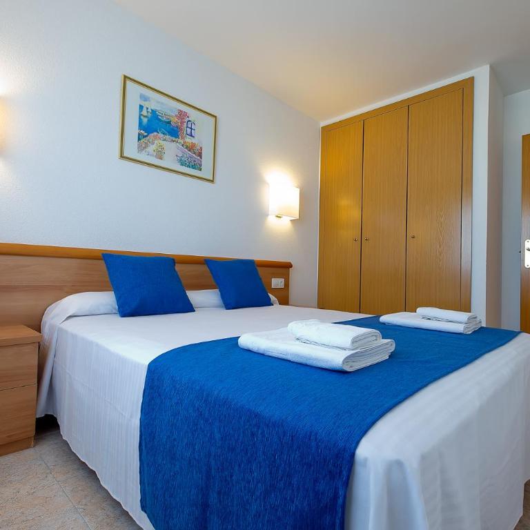 Pineda Park - Three-Bedroom Apartment - 8