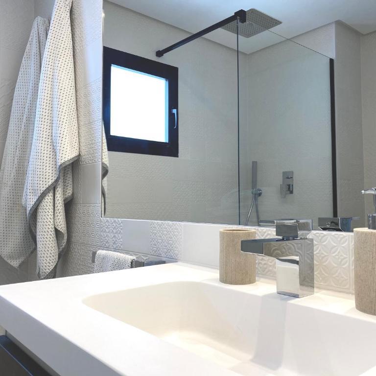Jardines del Puerto Apartment for up to 6, totally refurbished 2025, gardens, pools, garage, wifi - Apartamento Deluxe - 46