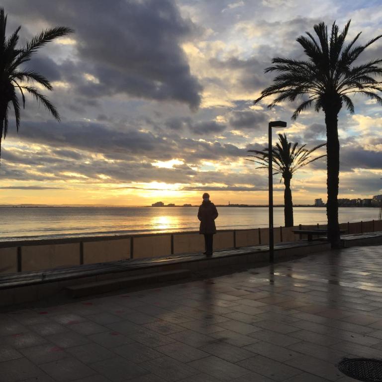 Appartement standing 58m plage à 3mn en voiture - Apartamento de 2 dormitorios - 47