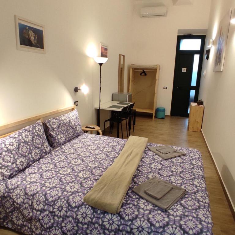 Policlinico Messina Bed&Bed - Camera Matrimoniale con Bagno Privato - 1