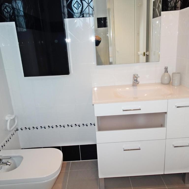 CAPRI GANDIA PRIMERA LÍNEA - Alquiler solo familias - Apartamento de 2 dormitorios - 10