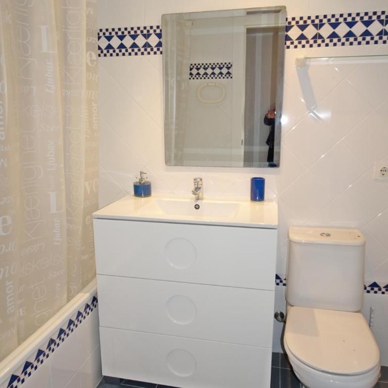 CAPRI GANDIA PRIMERA LÍNEA - Alquiler solo familias - Apartamento de 2 dormitorios - 25