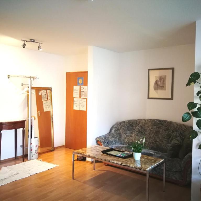 Große Wohnung für Gruppe - Apartment with Balcony - 5
