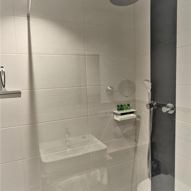 Ferienhaus Wetterstein - Apartment Gr. Waxenstein mit 2 Schlafzimmern - - 4