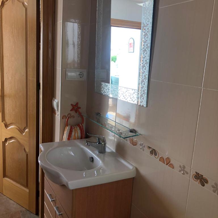 Villa Casa Rosi, vistas al mar, piscina privada y AA - Casa de 3 dormitorios - 27