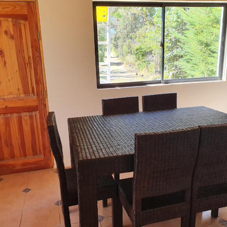 Parcela de 3 hectáreas con orilla de Lago - Chalet de 2 dormitorios - 10
