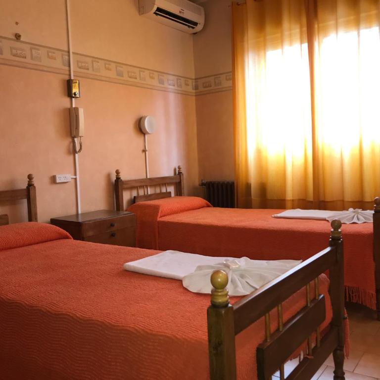 HOTEL ESCORIAL - Habitación Doble Estándar - 1 o 2 camas - 3
