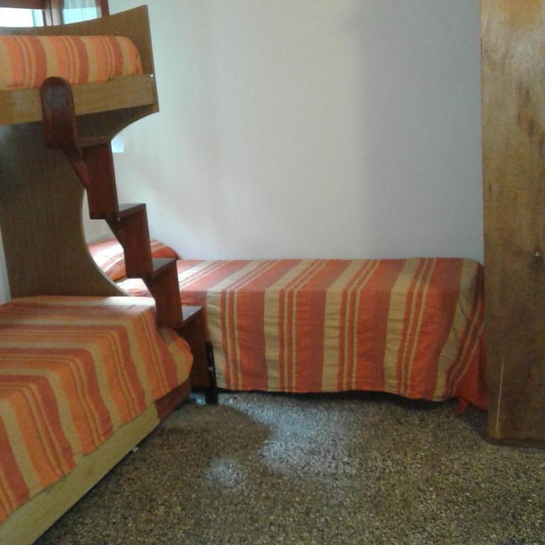 Hospedaje Toscana - Quadruple Room with Private Bathroom - 2