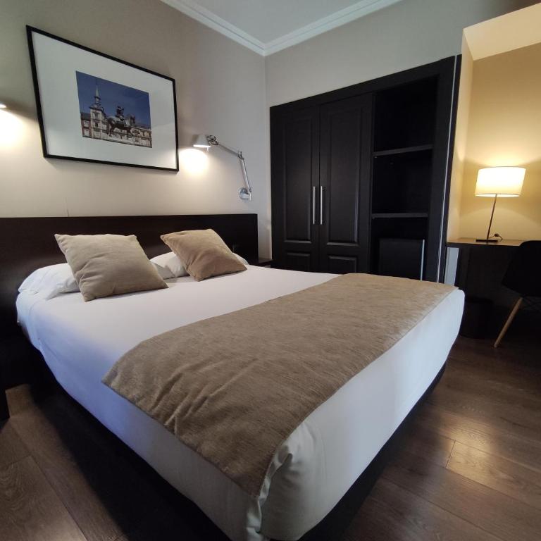 Hotel Cortezo - Family Room (2 Adults + 2 Children) - 4