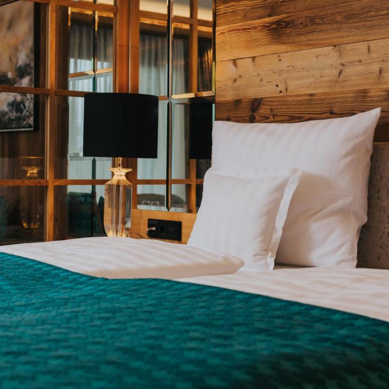 Ortner's Resort - Deluxe Junior Suite - 13