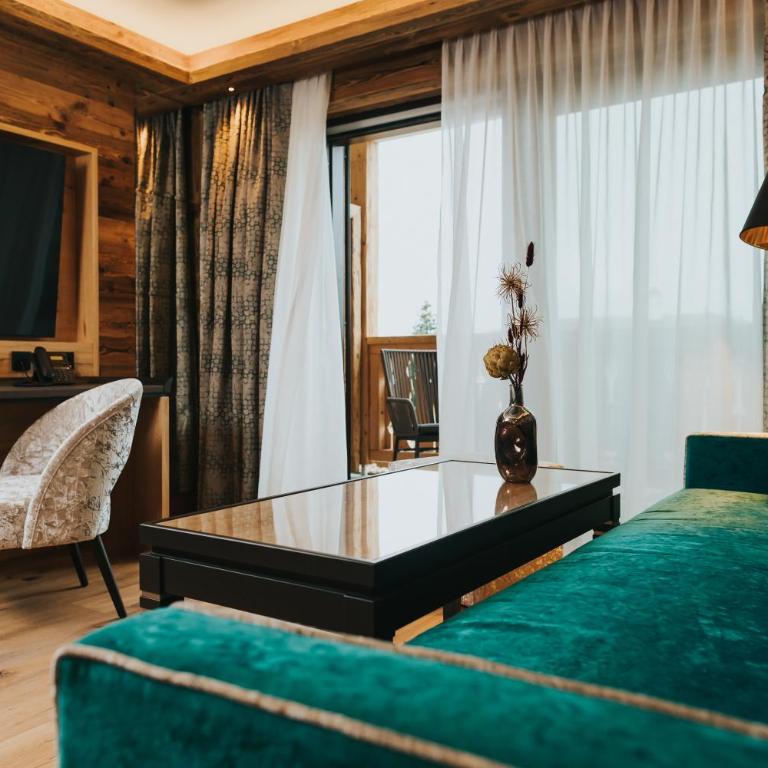 Ortner's Resort - Deluxe Junior Suite - 2