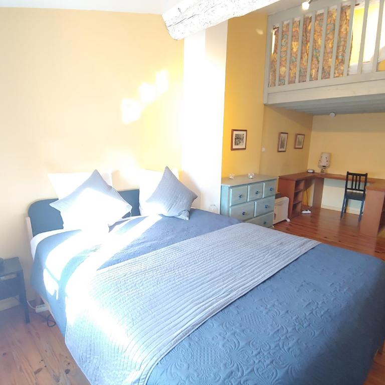Charmante maison arlésienne à l'ombre des Arènes, de 2 à 5p - Vacation Home - 4