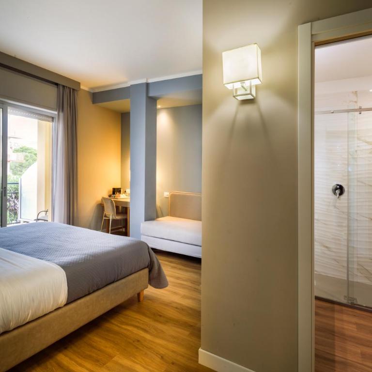 Mercury Rooms - Deluxe Double Room - 12