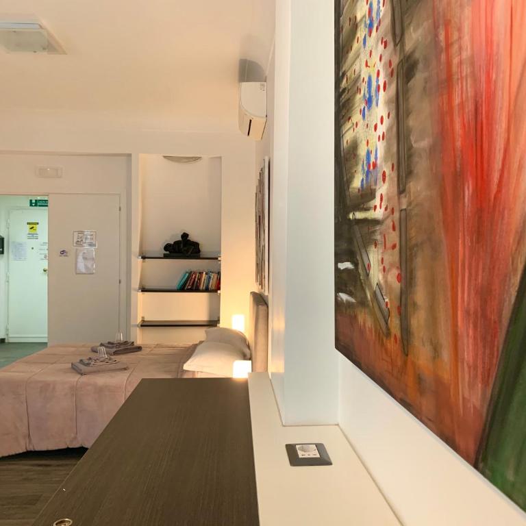 Your House By Ale - Camera Tripla con Bagno Privato Esterno - 12