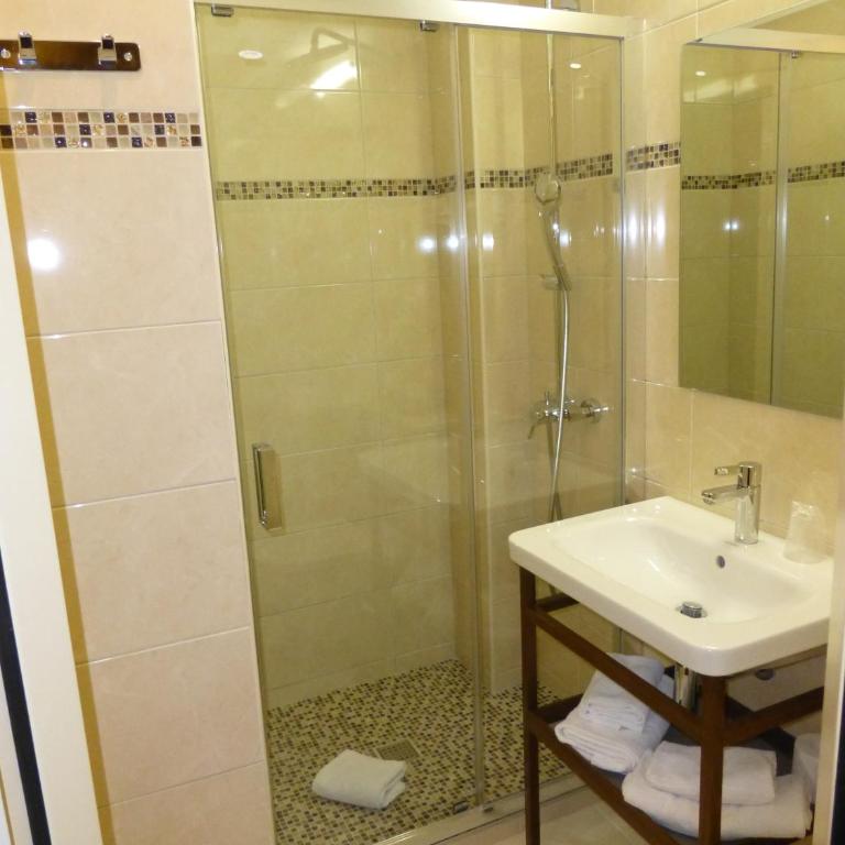 Hotel Capitole - Chambre Double Supérieure avec Balcon - 4