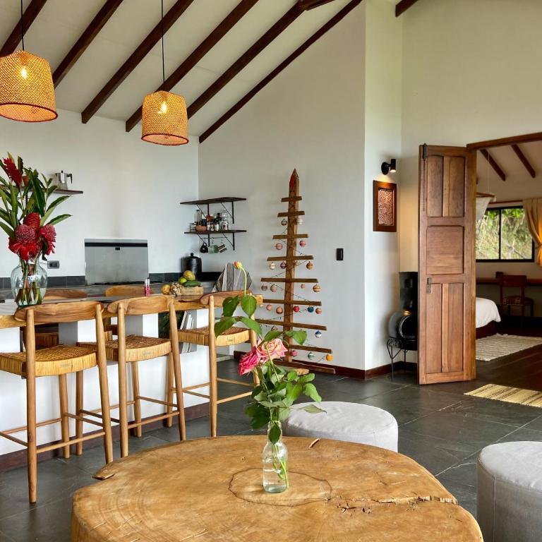 Mountain Farmhouse Retreat with incredible Views - Casa de 2 dormitorios - 19