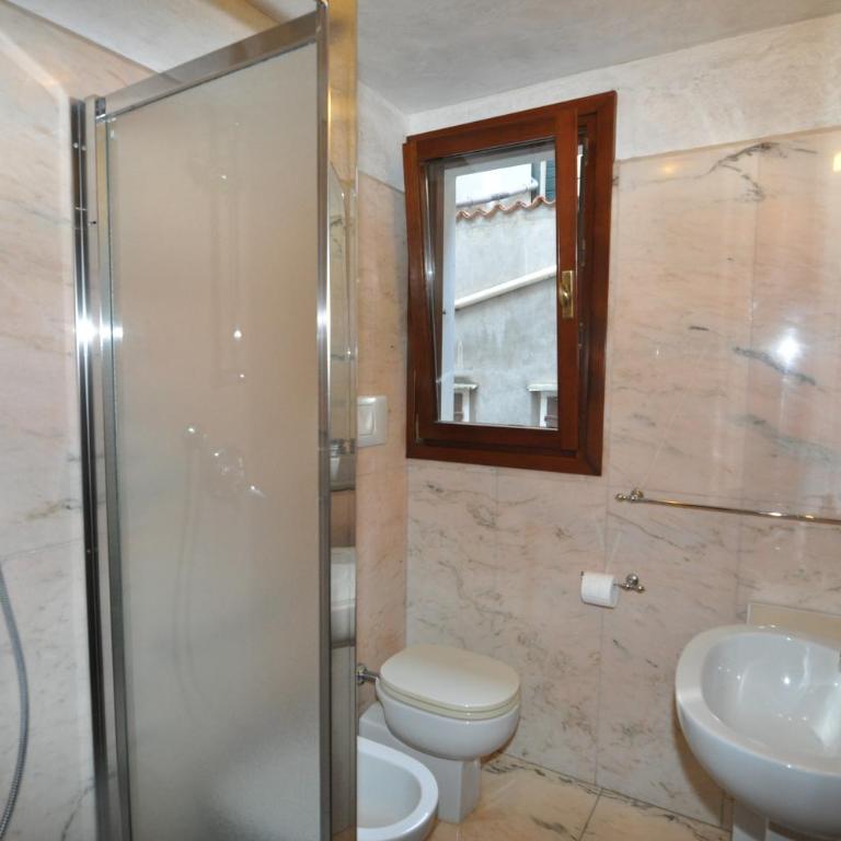 Casa Dei Pittori Venice Apartments - Appartamento Dimora Canaletto con 2 Camere da Letto e Balcone - 6
