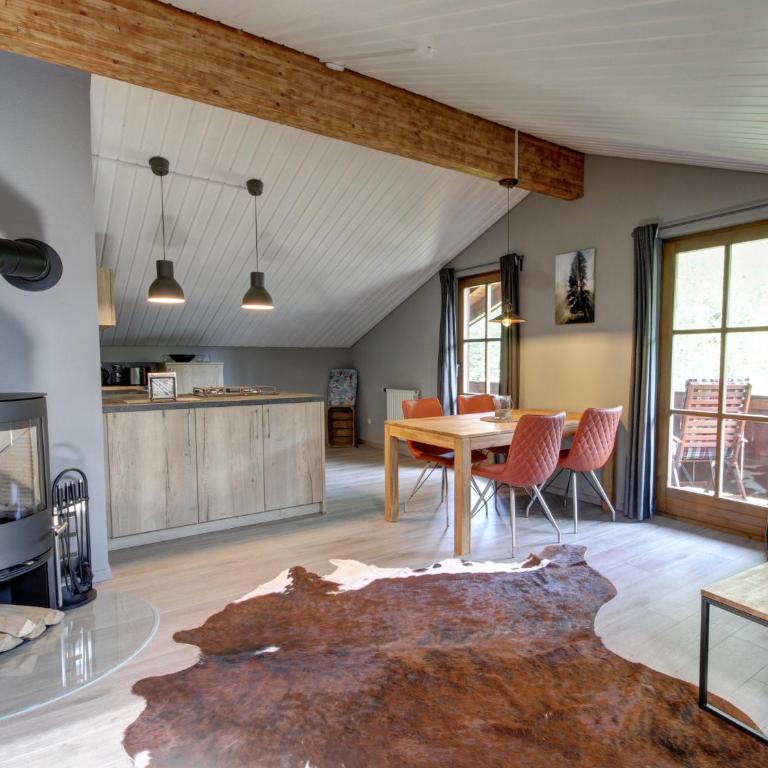 Ferienwohnung Annelies - Chiemgau Karte - Apartment mit Balkon - 1