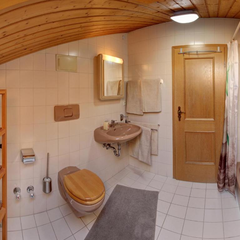 Ferienwohnung Annelies - Chiemgau Karte - Apartment mit Balkon - 6
