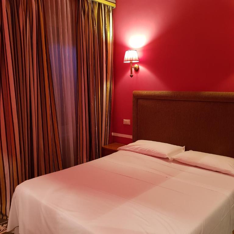 Hotel Kennedy - Camera Matrimoniale/Doppia con Letti Singoli - 2