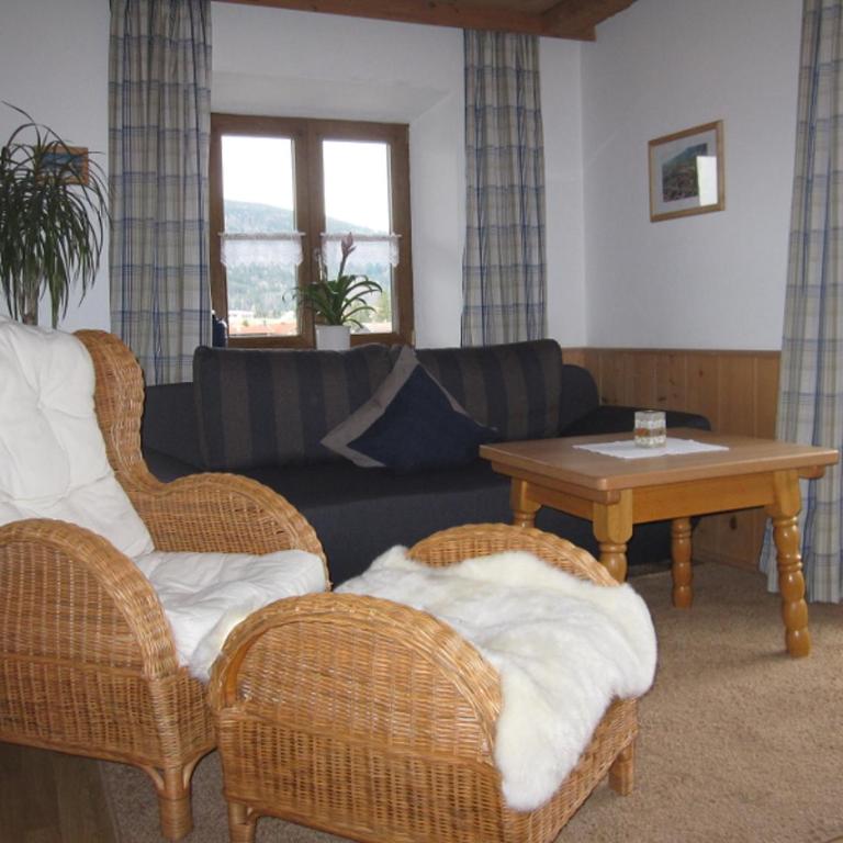 Hausernhof - Chiemgau Karte - Apartment mit Balkon - 2