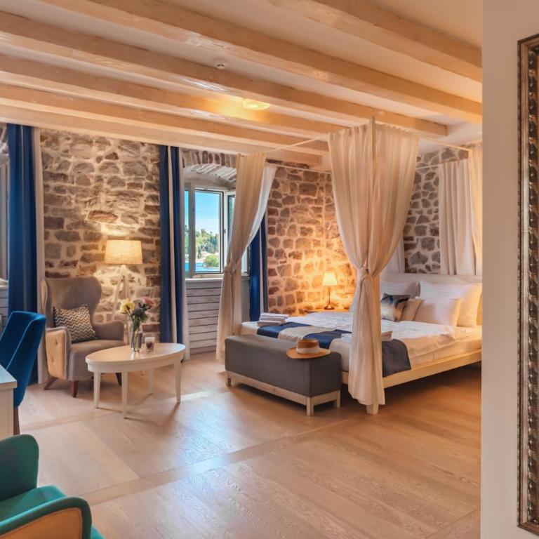 Boutique Hotel Blanc & Bleu - Capitano - Deluxe Double Room with Sea View - 1