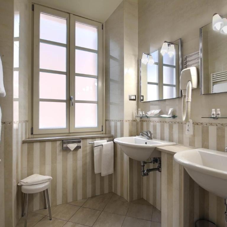 Domus Australia - Deluxe Quadruple Room - 5