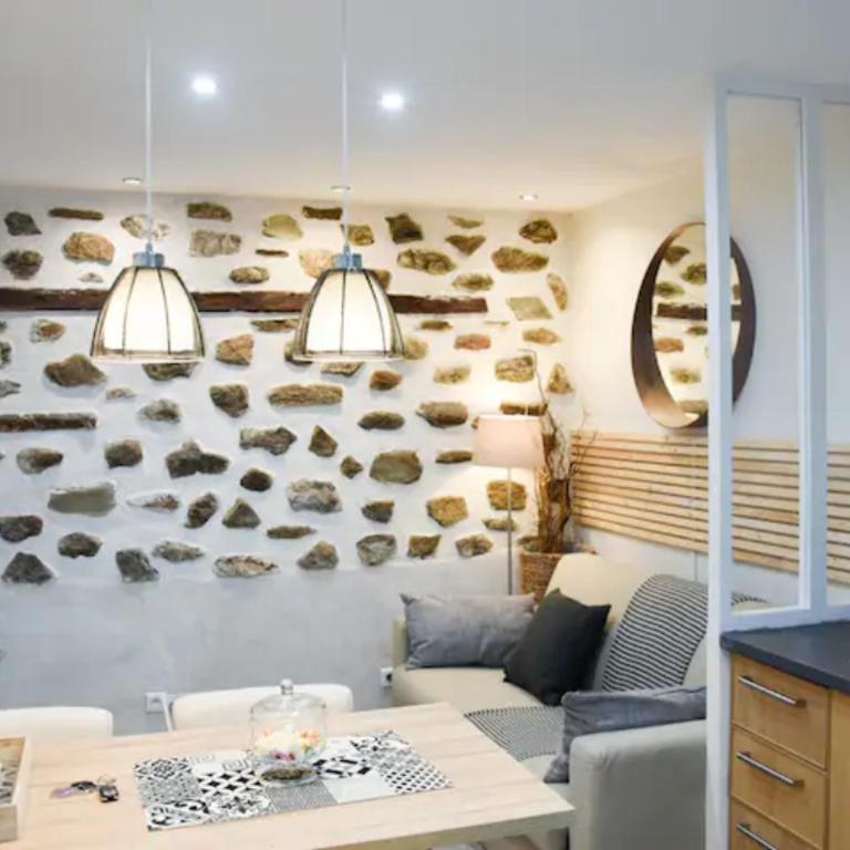 Gîte urbain ancienne écurie au centre ville et PARKING - Apartment mit 1 Schlafzimmer - 1