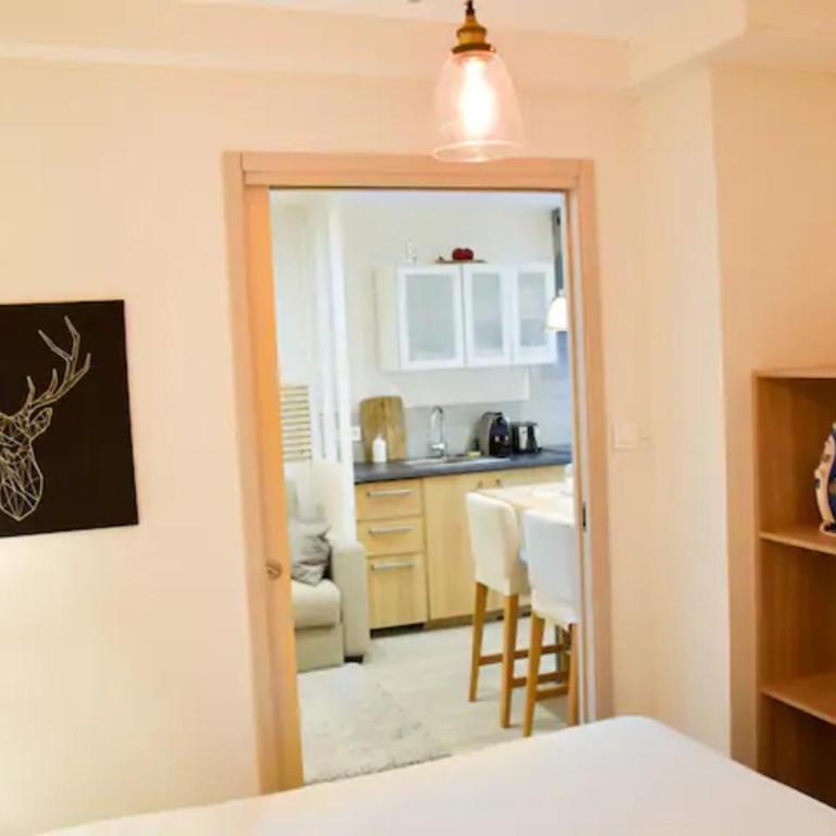 Gîte urbain ancienne écurie au centre ville et PARKING - Apartment mit 1 Schlafzimmer - 6