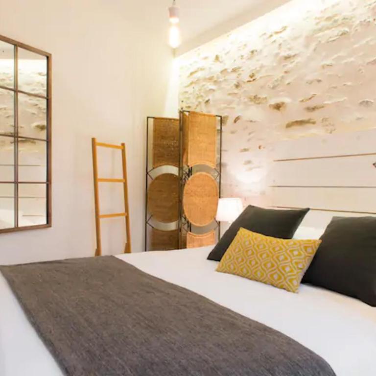 Gîte urbain ancienne écurie au centre ville et PARKING - Apartment mit 1 Schlafzimmer - 12