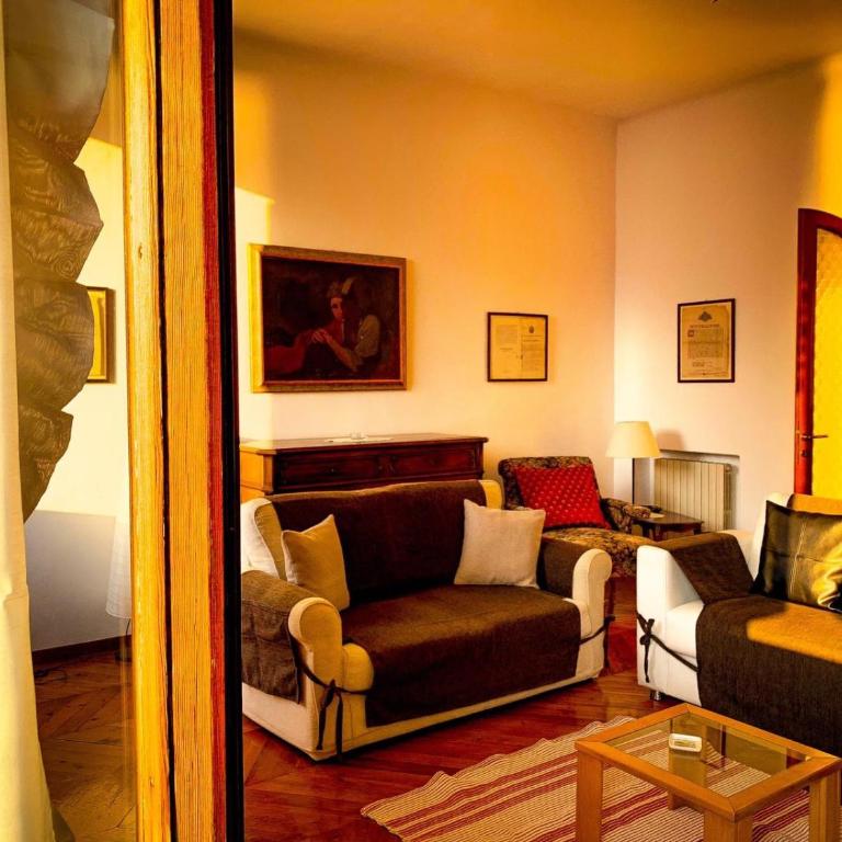 Charming Bellagio - Three-Bedroom Apartment (5 Adults) - 14
