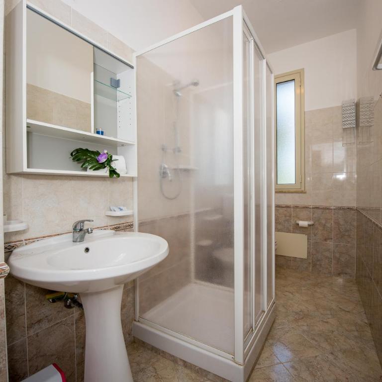 Casa Contrada Molinello - Camera Quadrupla con Bagno Privato - 3