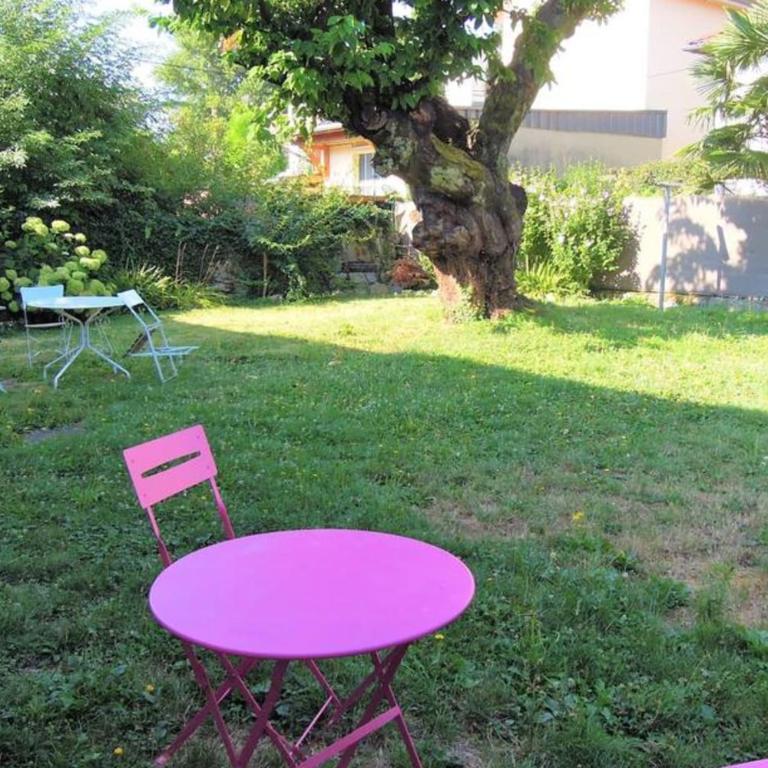 #F2 Le patio Jardin Parking gratuit - Appartement - 17