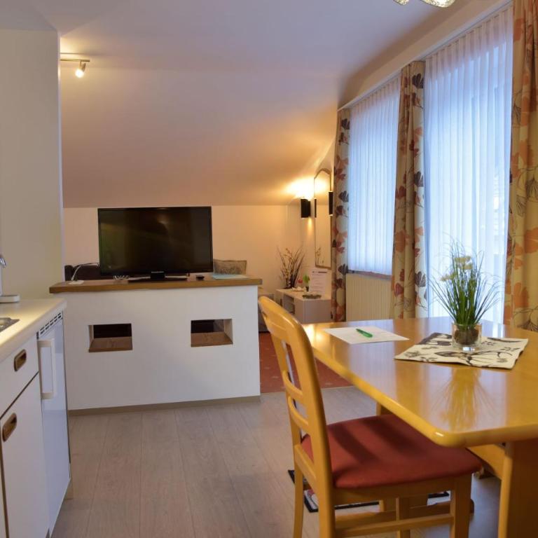 Appartementhaus Theresia - Apartment mit 1 Schlafzimmer und Balkon - 3