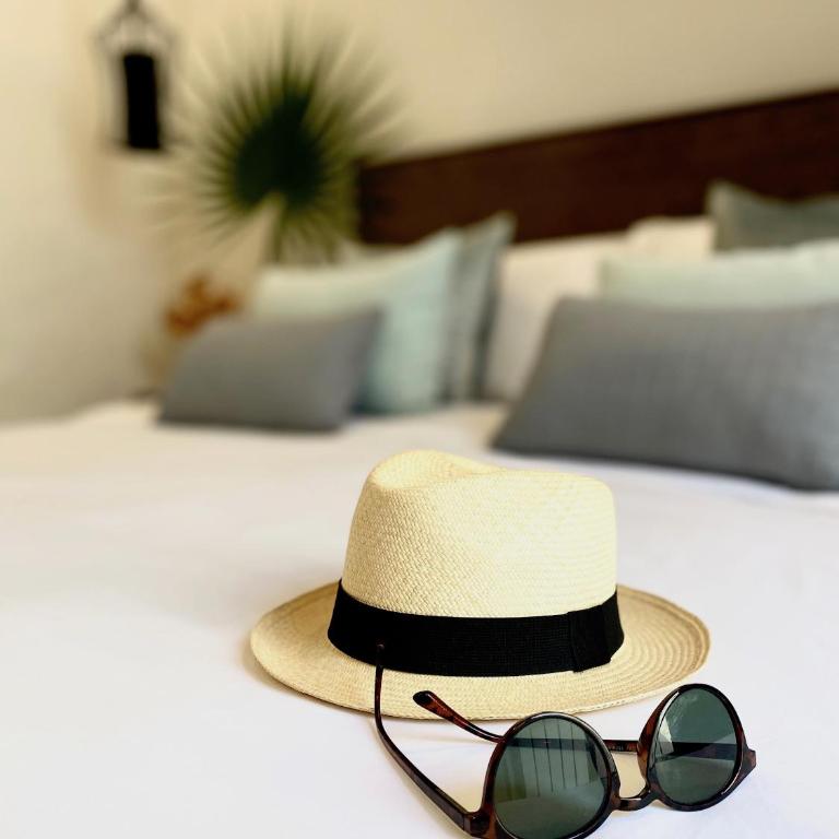 The Diplomat Boutique Hotel - Superior King Suite - 8
