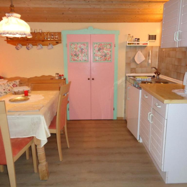 Ferienwohnungen Lackner - Chiemgau Karte - Apartment mit Blick auf die Berge - 1