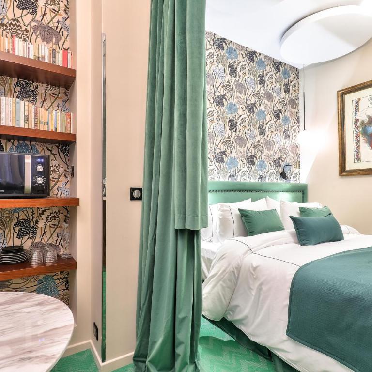 Hotel 33 Marbeuf - Chambre Double Supérieure Louvre - 3
