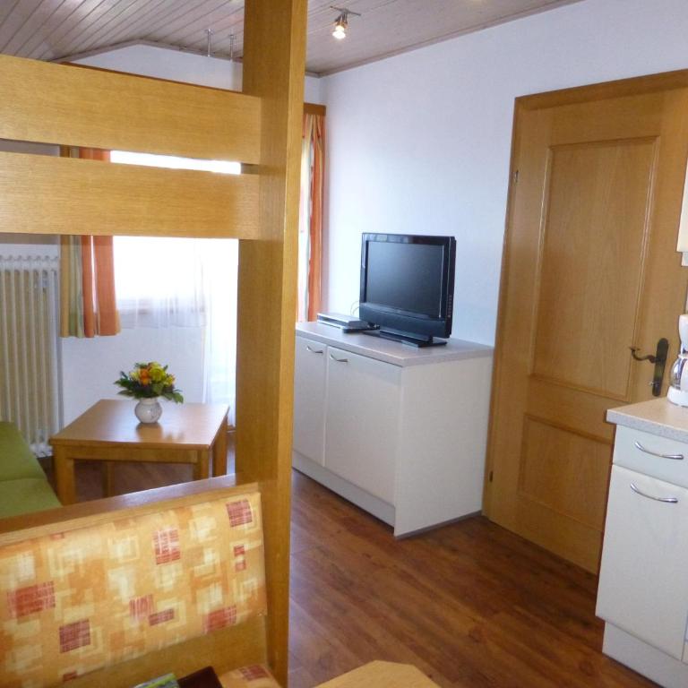 Appartements Hubner - Standard Apartment mit 1 Schlafzimmer und Balkon - 12