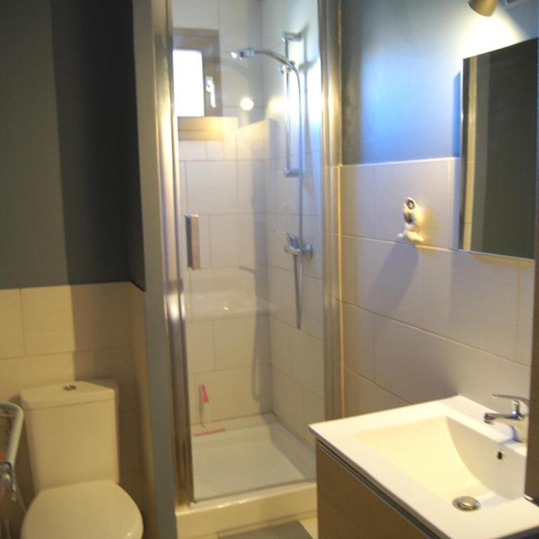 Lara 4 - T2 spacieux Parking - Près centre-port, île des Loisirs, plage Richelieu - Appartement 1 Chambre - 24