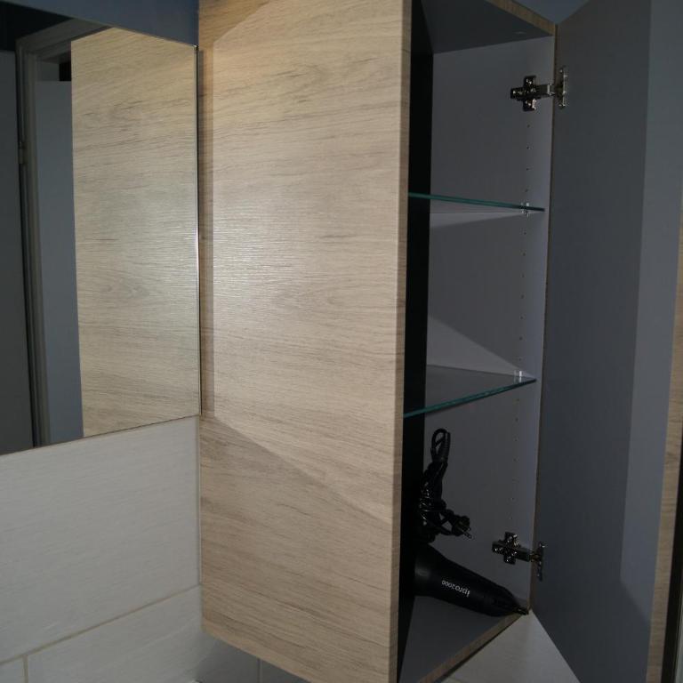 Lara 4 - T2 spacieux Parking - Près centre-port, île des Loisirs, plage Richelieu - Appartement 1 Chambre - 16