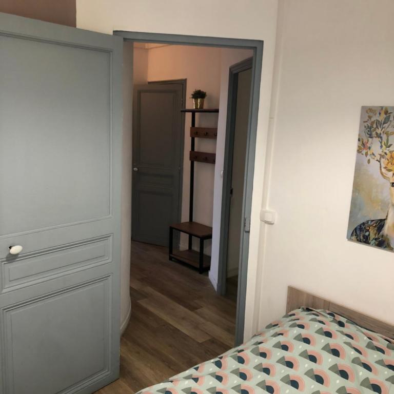 Magnifique Appartement 3 pièces Joliette Marseille PARKING PRIVATIF - Appartement 2 Chambres - 6
