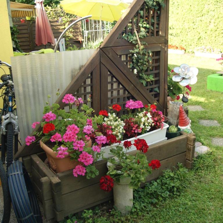 Ferienwohnungen Schiller - Apartment mit Gartenblick - Nr. 4 - 12