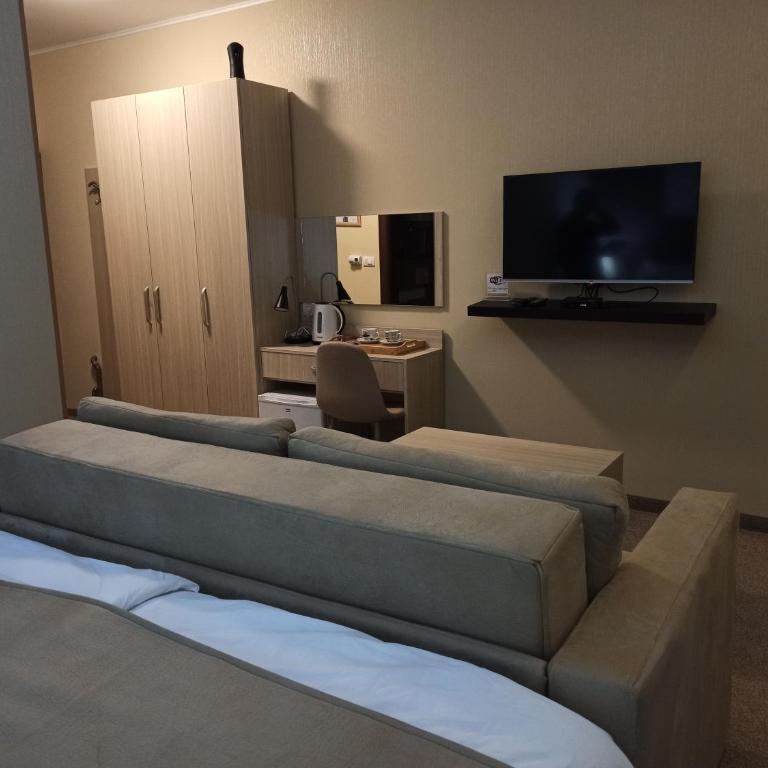 Vila Lucky Kop & Restoran - Superior Family Room - 5
