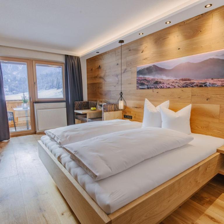 Loisi's Boutiquehotel - Standard Doppelzimmer mit Bergblick - 3