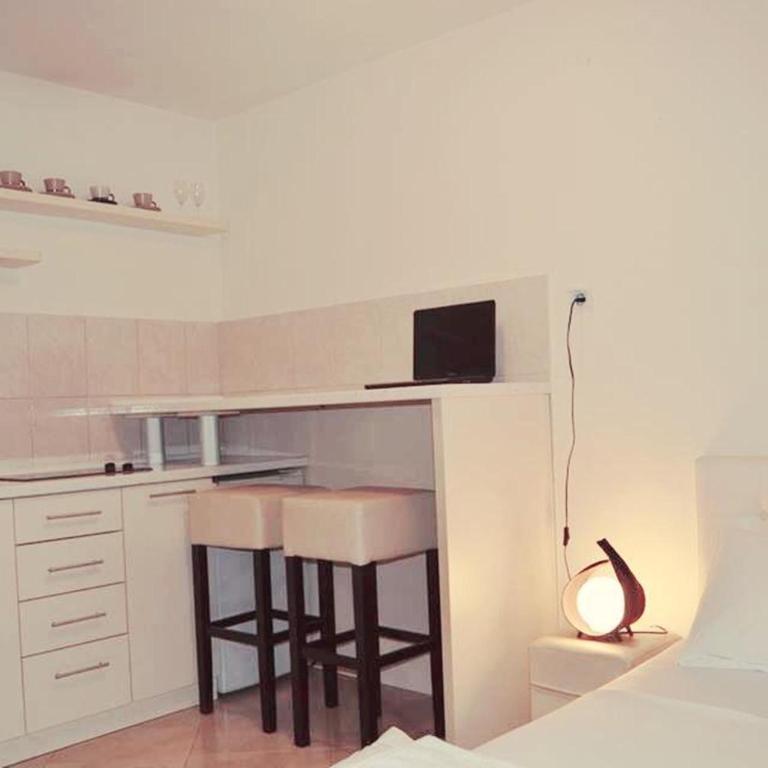 Kotor Sunrise Apartments - Studio (2 Adults) - 8