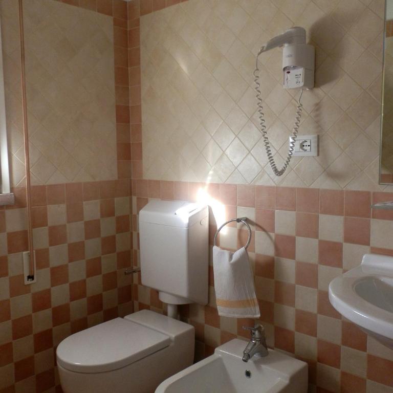 Hotel Nautic B&B - Camera Matrimoniale - 4
