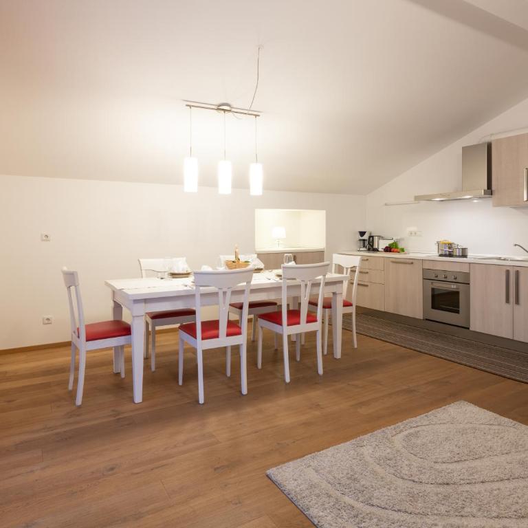 Residence Iris - Appartamento Grande con 2 Camere da Letto - 13