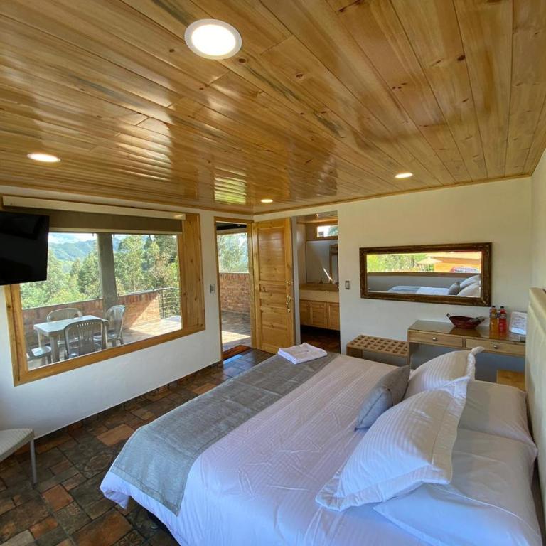 Romántica Cabaña con vista a la ciudad, 10 min del Centro - Apartamento de 1 dormitorio - 4
